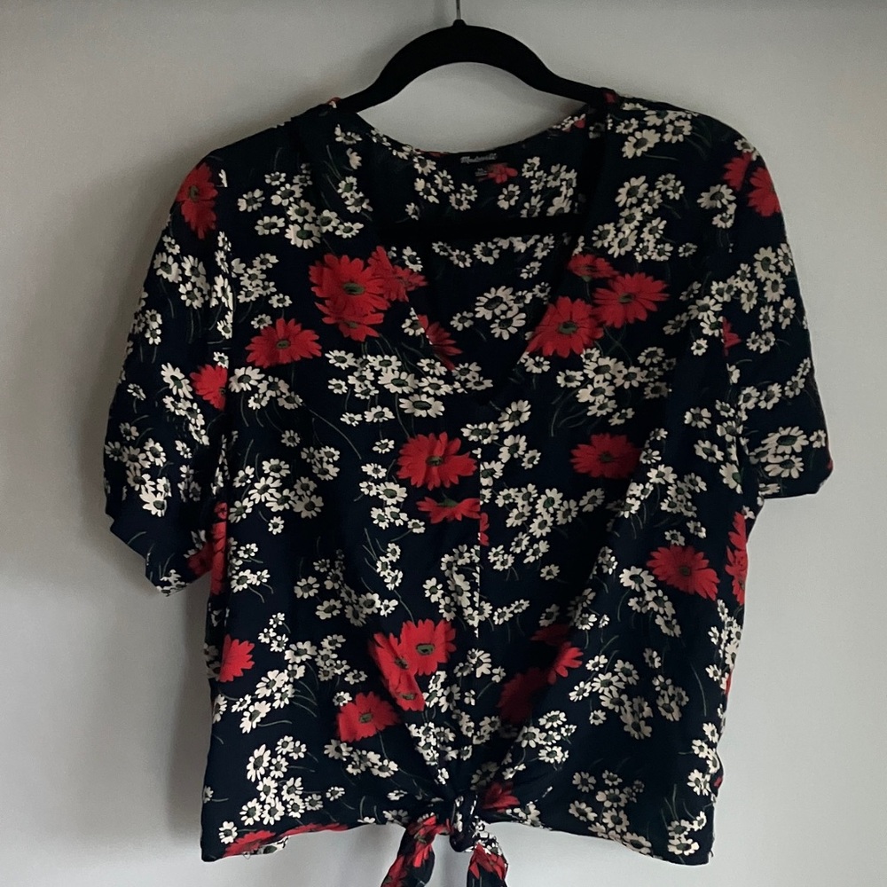 Madewell Navy Floral Tie-Front Short Sleeve Blouse with Red & White Flowers